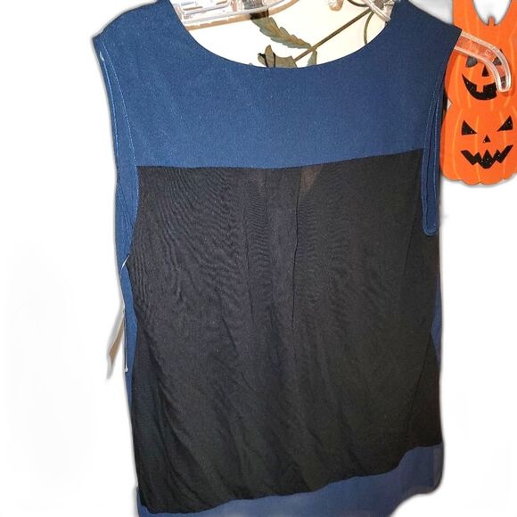 5/$25 French Connection for Le Tote Sleeveless V-Neck Blouse Sheer Hem NWOT - Picture 3 of 7